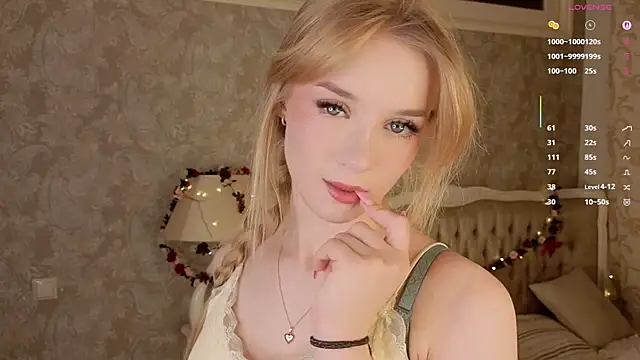 Snapshot of Emma_Frosty chatting on 04-24-26, 08:00 Emma Frosty online show from 04-24-26, 08:00