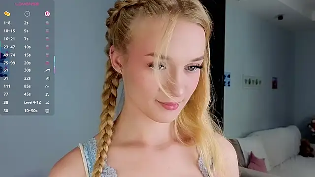 Snapshot of Emma_Frosty chatting on 07-11-26, 11:27 Emma Frosty online show from 07-11-26, 11:27