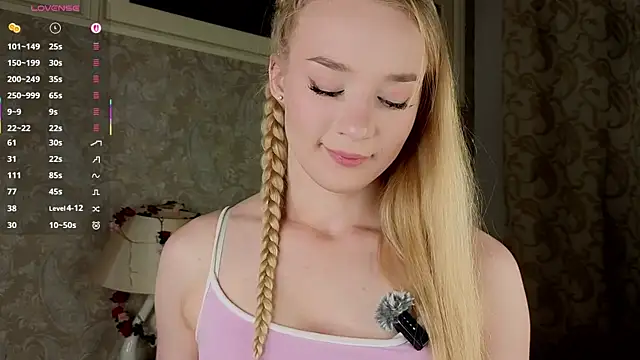 Snapshot of Emma_Frosty chatting on 06-26-26, 10:37 Emma Frosty online show from 06-26-26, 10:37
