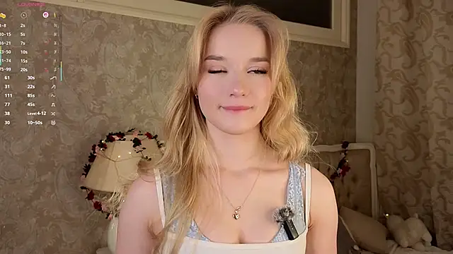Snapshot of Emma_Frosty chatting on 05-01-26, 09:31 Emma Frosty online show from 05-01-26, 09:31