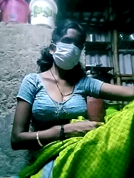 Snapshot of Tamilauntyhot chatting on 10-18-25, 02:57 Tamilauntyhot online show from 10-18-25, 02:57