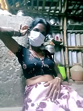 Snapshot of Tamilauntyhot chatting on 10-05-25, 02:13 Tamilauntyhot online show from 10-05-25, 02:13