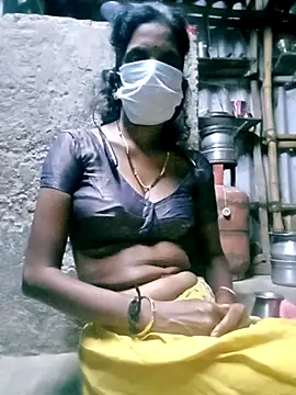 Snapshot of Tamilauntyhot chatting on 10-05-25, 03:25 Tamilauntyhot online show from 10-05-25, 03:25