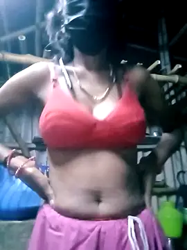 Snapshot of Tamilauntyhot chatting on 09-19-25, 02:04 Tamilauntyhot online show from 09-19-25, 02:04