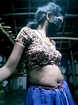 Snapshot of Tamilauntyhot chatting on 09-25-25, 02:12 Tamilauntyhot online show from 09-25-25, 02:12