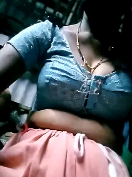 Snapshot of Tamilauntyhot chatting on 10-01-25, 06:01 Tamilauntyhot online show from 10-01-25, 06:01