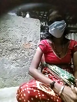 Snapshot of Tamilauntyhot chatting on 10-24-25, 03:11 Tamilauntyhot online show from 10-24-25, 03:11