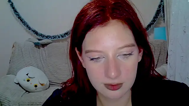 Lily Ember online show from 12-22-25, 06:08