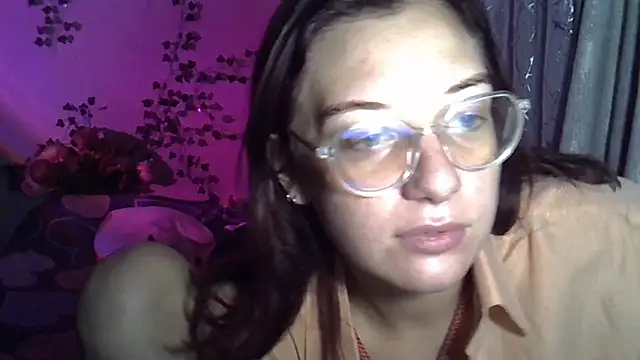 Lily Ember online show from 10-15-25, 06:16