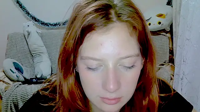 Lily Ember online show from 12-17-25, 07:08