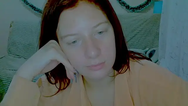 Lily Ember online show from 12-20-25, 06:11