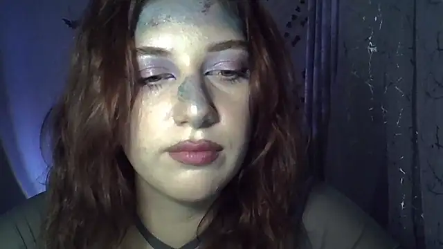 Lily Ember online show from 10-30-25, 07:11