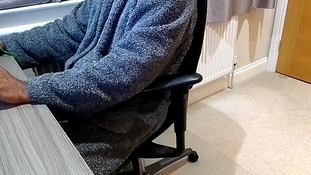 Snapshot of rogamuffin chatting on 09-17-25, 09:39 rogamuffin online show from 09-17-25, 09:39