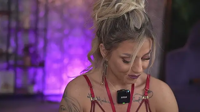 AlmaVelia online show from 09-19-25, 07:07