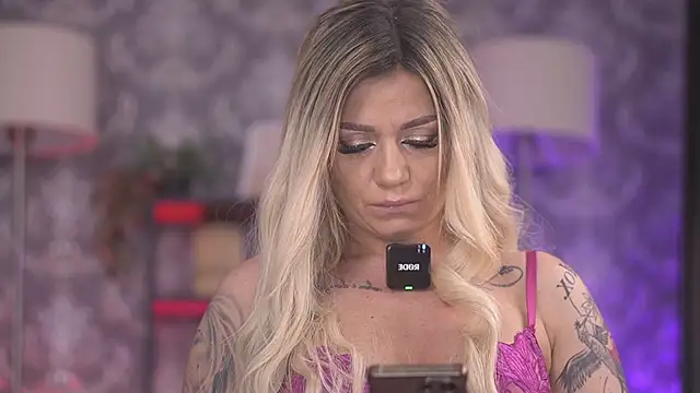 Snapshot of AlmaVelia chatting on 02-02-26, 10:09 AlmaVelia online show from 02-02-26, 10:09