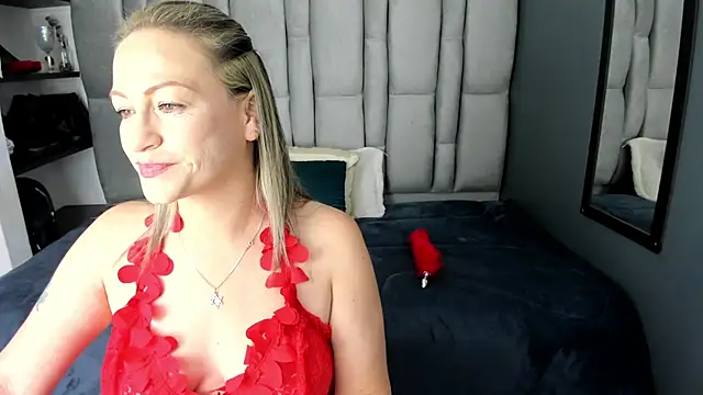 Charlot milf online show from 11-28-25, 03:50