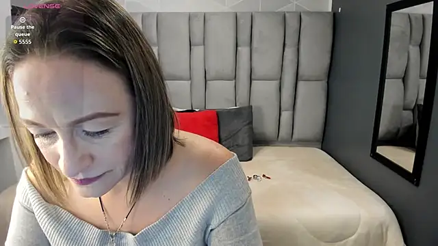 Charlot milf online show from 05-19-26, 11:06