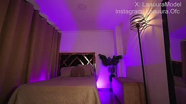 laauuraa1 online show from 09-16-25, 05:03