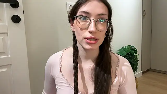 Kelly Berry   online show from 01-06-26, 05:50