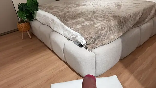 Kelly Berry   online show from 09-26-25, 09:16