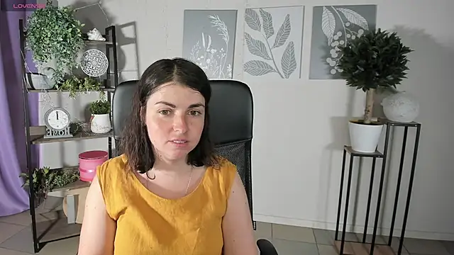 MartaEdams online show from 06-25-26, 05:12
