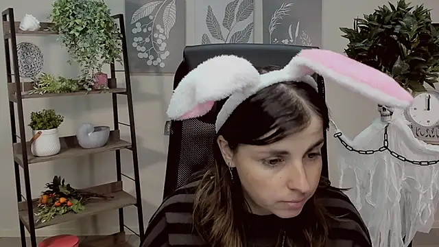 MartaEdams online show from 11-06-25, 06:06