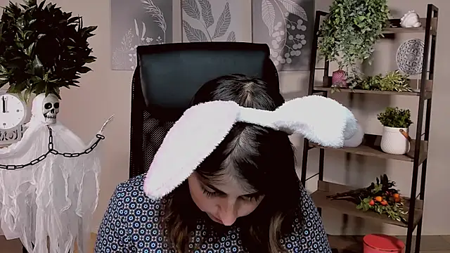 MartaEdams online show from 11-04-25, 06:06