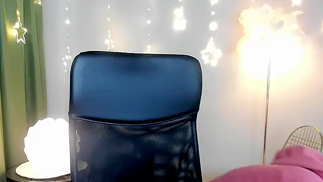 MartaEdams online show from 12-15-25, 06:19