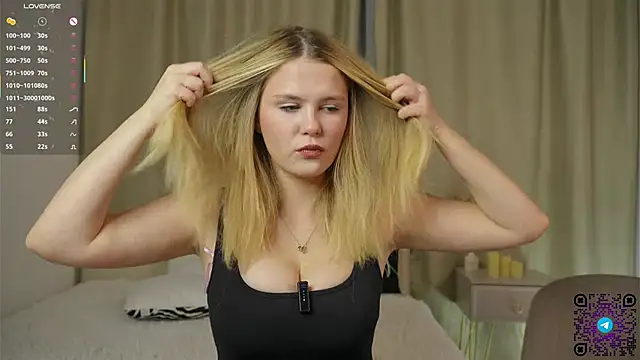 Snapshot of EngelDutch chatting on 10-03-25, 10:11 EngelDutch online show from 10-03-25, 10:11