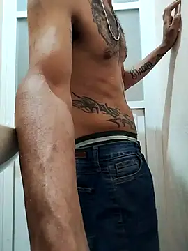 Snapshot of wolfsexmxn chatting on 09-14-25, 06:19 wolfsexmxn online show from 09-14-25, 06:19