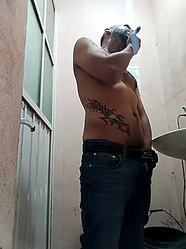 Snapshot of wolfsexmxn chatting on 03-16-26, 06:17 wolfsexmxn online show from 03-16-26, 06:17