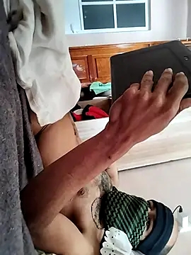 Snapshot of wolfsexmxn chatting on 09-16-25, 05:36 wolfsexmxn online show from 09-16-25, 05:36