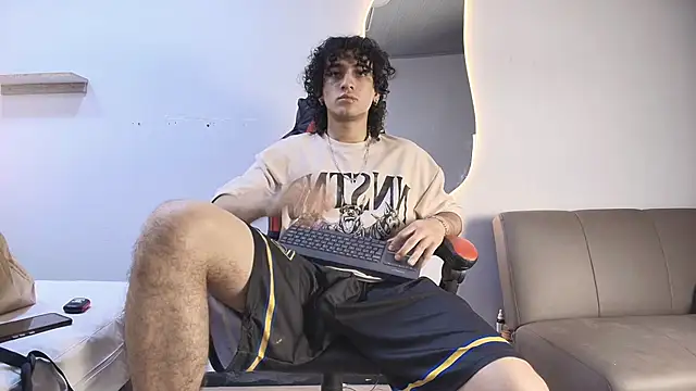 Snapshot of JackesTaylor chatting on 02-12-26, 05:51 JackesTaylor online show from 02-12-26, 05:51