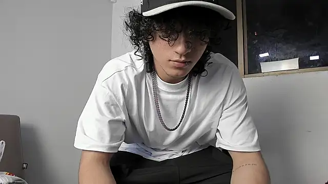 Snapshot of JackesTaylor chatting on 11-28-25, 11:49 JackesTaylor online show from 11-28-25, 11:49