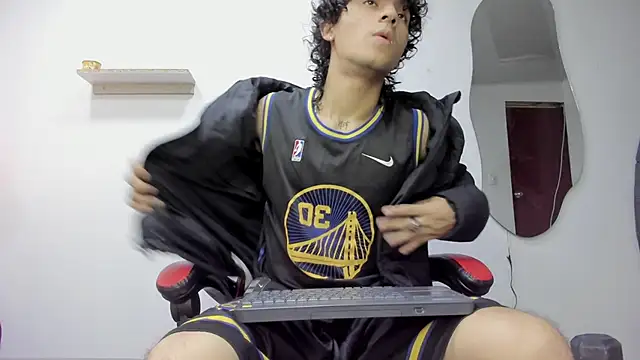 Snapshot of JackesTaylor chatting on 10-19-25, 04:59 JackesTaylor online show from 10-19-25, 04:59