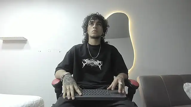 Snapshot of JackesTaylor chatting on 02-02-26, 06:12 JackesTaylor online show from 02-02-26, 06:12