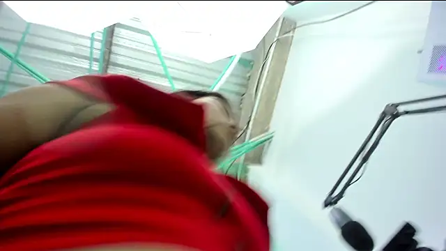 eladyrous98 online show from 11-08-25, 07:34