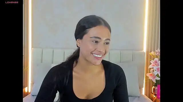 ZOEBARLOWE online show from 11-23-25, 06:29