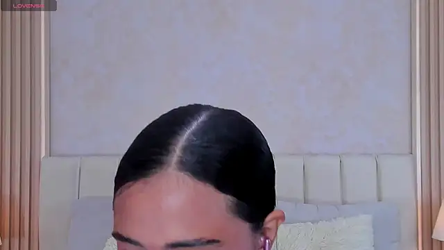 ZOEBARLOWE online show from 11-02-25, 06:13