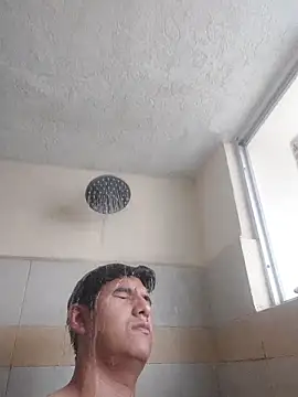 juicysmalls online show from 12-21-25, 07:48