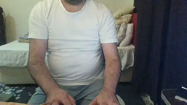 Snapshot of st206boy chatting on 06-17-26, 12:00 st206boy online show from 06-17-26, 12:00