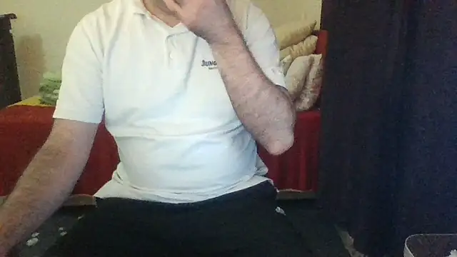 Snapshot of st206boy chatting on 06-12-26, 11:24 st206boy online show from 06-12-26, 11:24