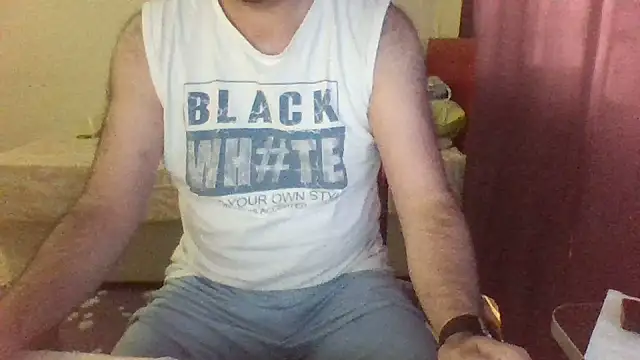 Snapshot of st206boy chatting on 07-10-26, 03:28 st206boy online show from 07-10-26, 03:28
