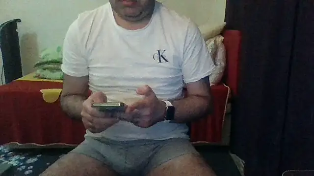 Snapshot of st206boy chatting on 06-14-26, 11:39 st206boy online show from 06-14-26, 11:39
