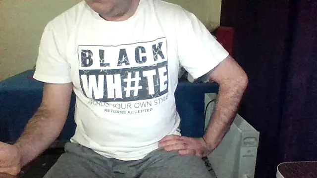 Snapshot of st206boy chatting on 02-16-26, 11:24 st206boy online show from 02-16-26, 11:24