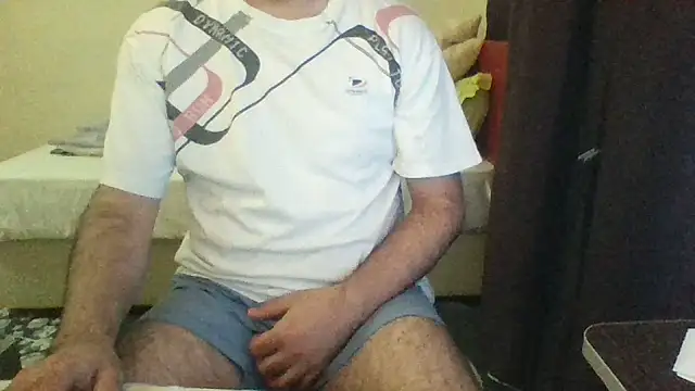 Snapshot of st206boy chatting on 06-30-26, 12:32 st206boy online show from 06-30-26, 12:32