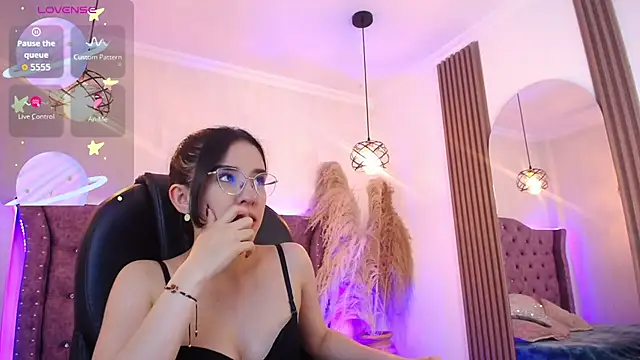 Amara Davis online show from 01-16-26, 02:48