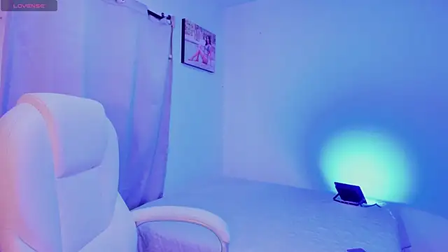 SelenaStonne online show from 04-09-26, 07:09