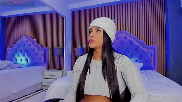 SelenaStonne online show from 09-18-25, 07:39