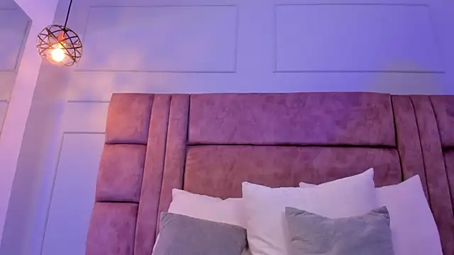 cloe bunnny online show from 10-12-25, 04:36